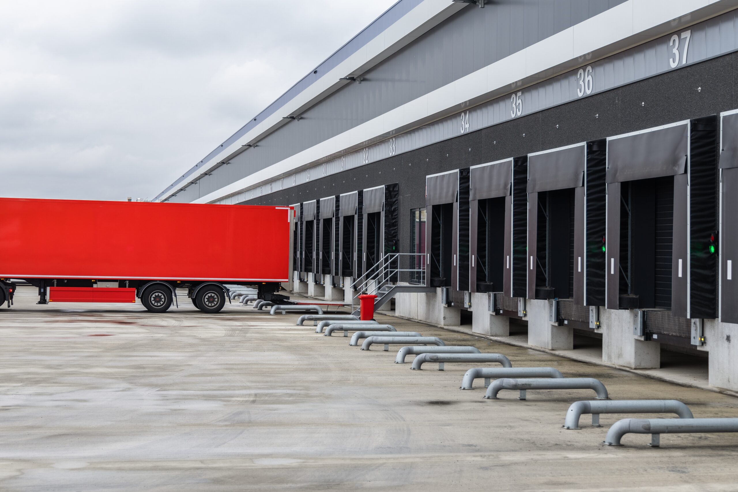 Large warehouse and distribution center for logistics and storage