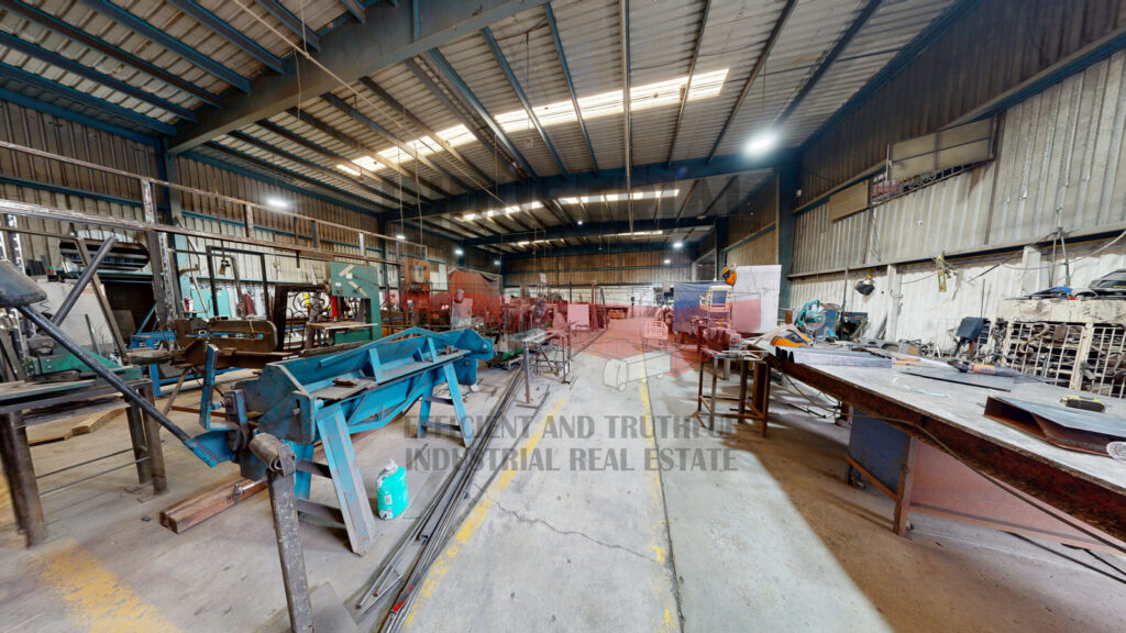 Spacious interior of 1468 square meter warehouse for sale in Tijuana